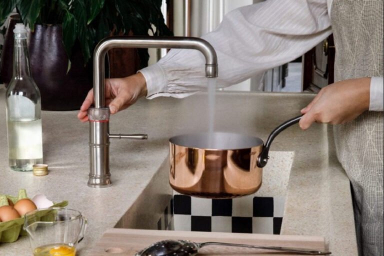 hot-water-tap-modern-kitchen-trends-2022